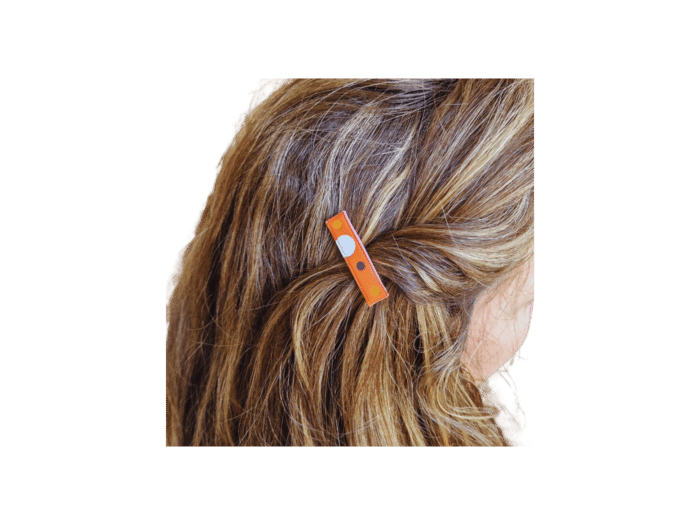 petite barrette - cuir orange à pois de couleurs - finition rose - maroquinerie artisanale Haute-Savoie