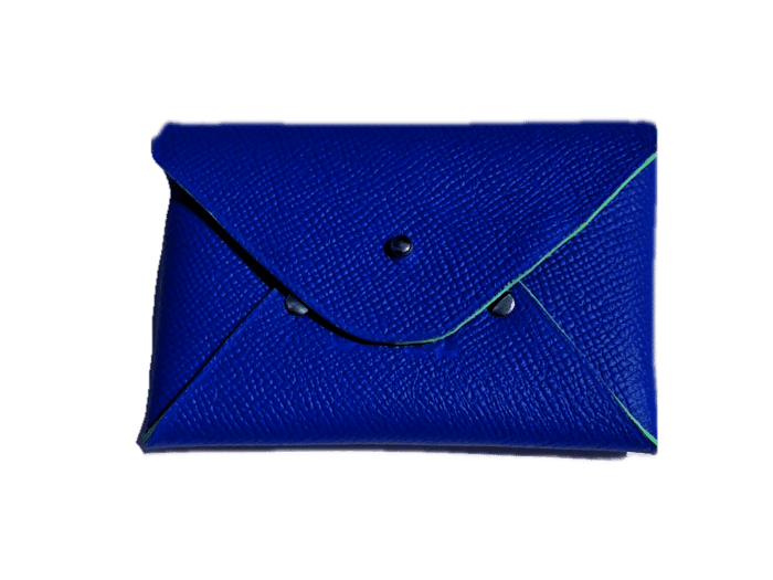 porte cartes enveloppe - cuir bleu roi - finition vert pomme - maroquinerie artisanale Haute-Savoie