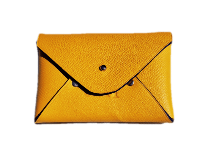 porte cartes enveloppe - cuir jaune - finition bleu roi - maroquinerie artisanale Haute-Savoie