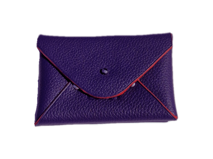 porte cartes enveloppe - cuir violet foncé - finition rouge - maroquinerie artisanale Haute-Savoie